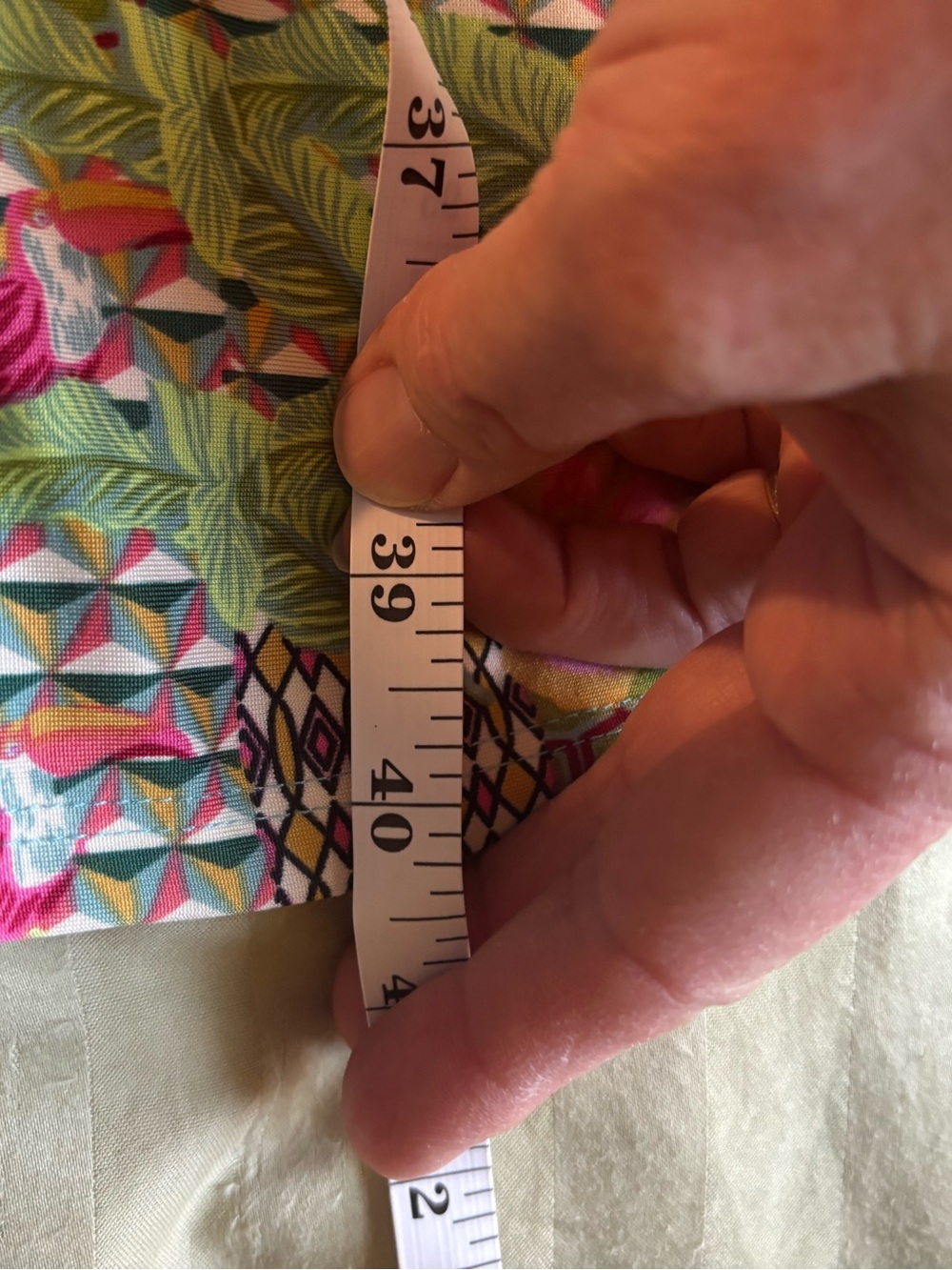 Robert Louis XL Tropical Multicolor
A-line Maxi Skirt, Very Good Condition - Picture 6 of 7